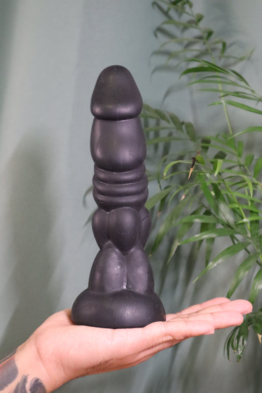 XL Textured Black Dildo – 21cm Length, 8.5cm Girth with Bold Contours & Suction Base