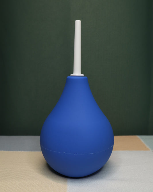 Straight Nozzle Anal Douche – Compact Enema Bulb for Hygiene